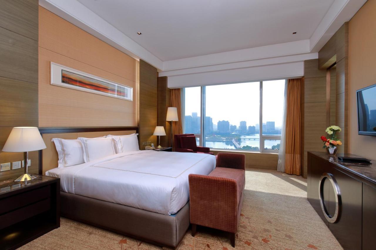 Отель Crowne Plaza Nanjing Jiangning By Ihg Экстерьер фото
